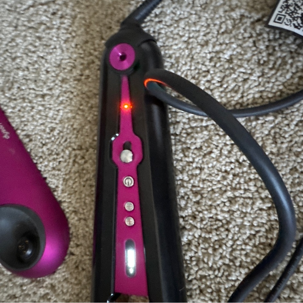 Dyson flat iron cordless - Picture 3 of 5